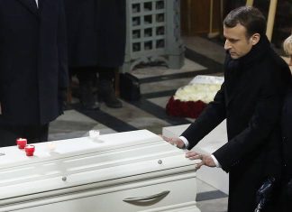 Macron n’a pas béni le cercueil de Johnny Hallyday, mais pourquoi? Macron n'a pas béni le cercueil de Johnny Hallyday, mais pourquoi?