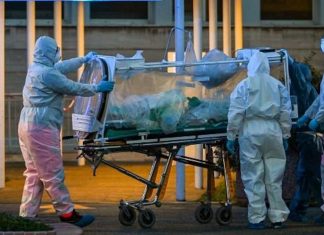 Coronavirus en Italie : 475 morts les dernières 24 heures Coronavirus en Italie : 475 morts les dernières 24 heures
