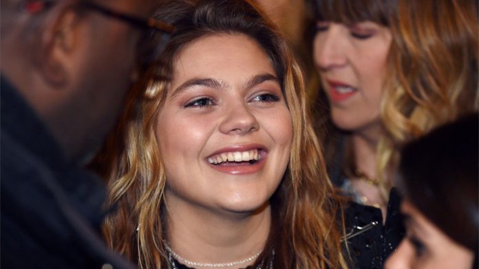 La chanteuse Louane parle pour la première fois de sa fille Esmée