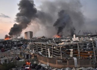 Beyrouth : trois hôpitaux détruits en une seconde (détail) Beyrouth : trois hôpitaux détruits en une seconde (détail)