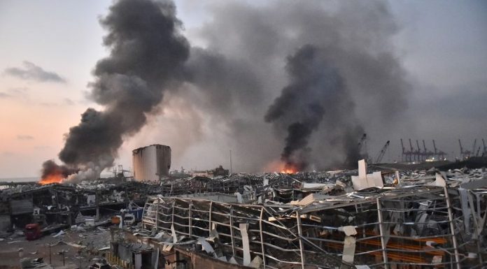 Beyrouth : trois hôpitaux détruits en une seconde (détail) Beyrouth : trois hôpitaux détruits en une seconde (détail)
