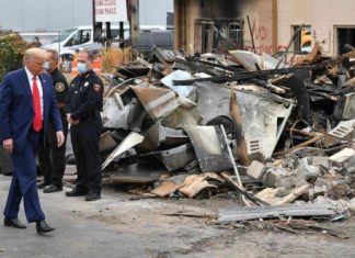 Kenosha: Donald Trump assimile les manifestations à du « terrorisme intérieur » Kenosha: Donald Trump assimile les manifestations à du « terrorisme intérieur »