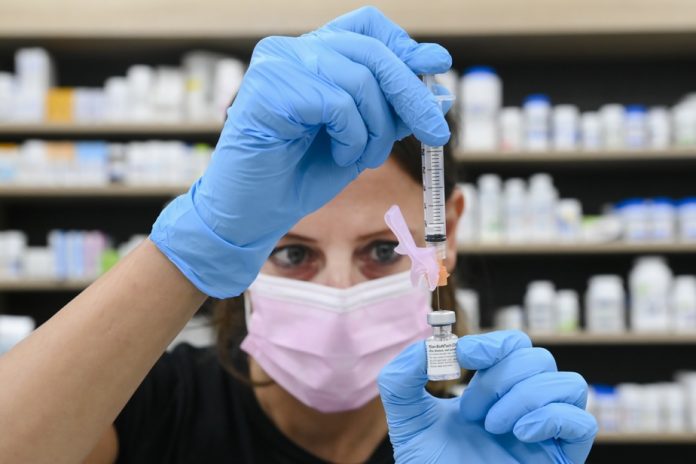 Clic-Santé : Mise sur pause des rendez-vous due à un retard de livraison des vaccins Pfizer