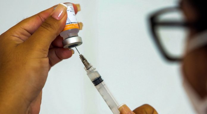 Coronavirus: Ceux qui ont reçu une première dose d’AstraZeneca pourront recevoir leur 2e dose plus tôt Coronavirus: Ceux qui ont reçu une première dose d'AstraZeneca pourront recevoir leur 2e dose plus tôt