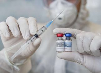 Vaccin Pfizer, Moderna effets secondaires : Les principaux symptômes de la myocardite Coronavirus: une 3e dose pourra être administrée aux personnes immunodéprimées et aux personnes dialysées
