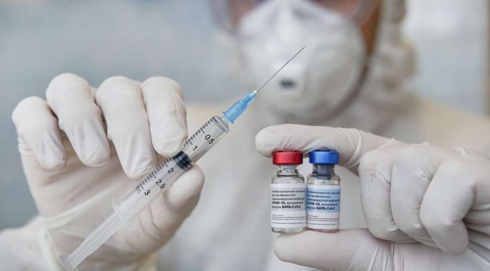 Coronavirus: une 3e dose pourra être administrée aux personnes immunodéprimées et aux personnes dialysées Coronavirus: une 3e dose pourra être administrée aux personnes immunodéprimées et aux personnes dialysées