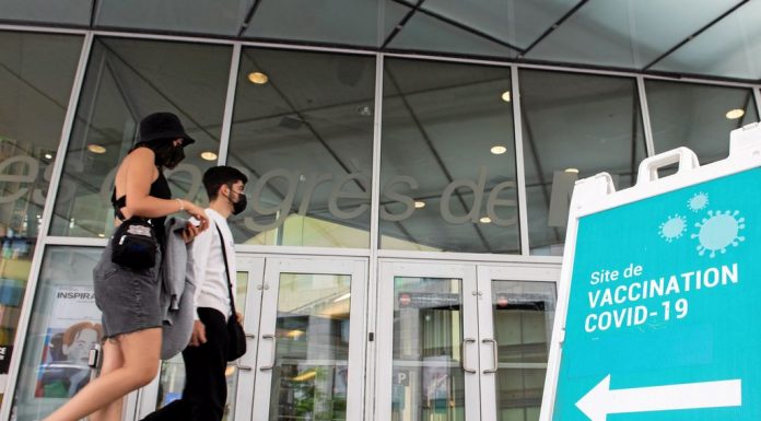 Clic Santé: Les 12 à 17 ans ne peuvent pas devancer leur rendez-vous Clic Santé: Les 12 à 17 ans ne peuvent pas devancer leur deuxième dose