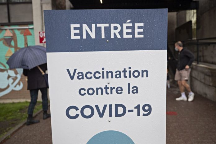 Clic santé : les 12-17 ans pourront prendre rendez-vous pour la troisième dose