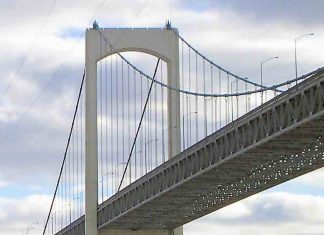 Québec, Pont Pierre-Laporte: fin mardi du 1er blitz de travaux, le second débutera le 8 août Québec, Pont Pierre-Laporte: fin mardi du 1er blitz de travaux, le second débutera le 8 août