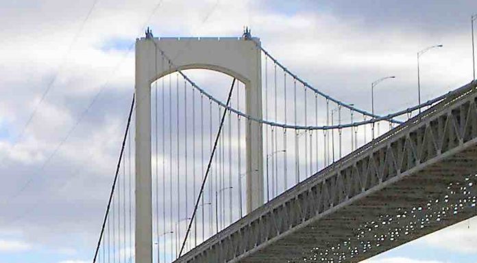 Québec, Pont Pierre-Laporte: fin mardi du 1er blitz de travaux, le second débutera le 8 août Québec, Pont Pierre-Laporte: fin mardi du 1er blitz de travaux, le second débutera le 8 août