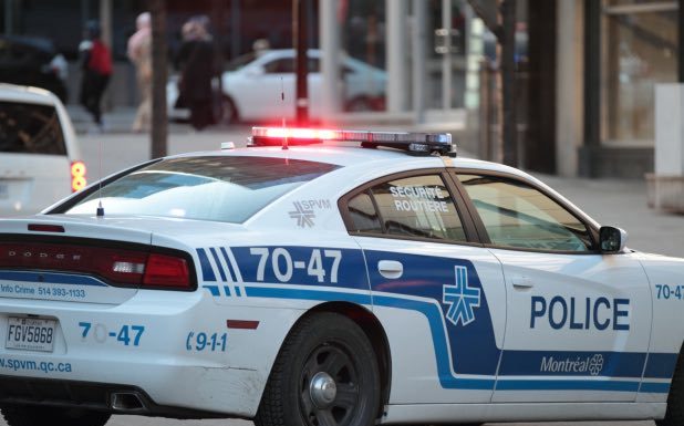 Montréal : Une voiture heurte près d’une dizaine de personnes à la sortie d’un bureau de vote Montréal : Une voiture heurte près d’une dizaine de personnes à la sortie d’un bureau de vote
