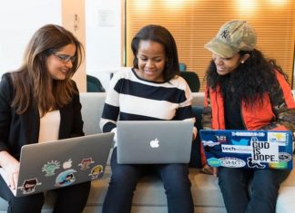 Candidatures acceptées pour la bourse d’études des femmes en STIM Candidatures acceptées pour la bourse d'études des femmes en STIM