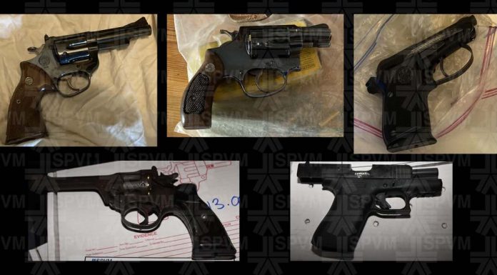 Deux opérations liées aux stupéfiants mènent à la saisie de cinq armes à feu Deux opérations liées aux stupéfiants mènent à la saisie de cinq armes à feu