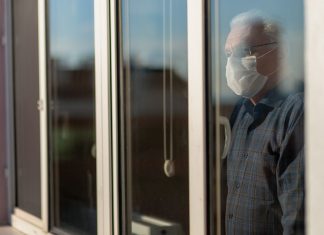 Québec : Port du masque d’intervention dans les résidences privées pour aînés Québec : Port du masque d’intervention dans les résidences privées pour aînés