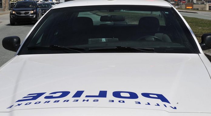 SPS : Un faux policier arrêté à Sherbrooke SPS : Un faux policier arrêté à Sherbrooke