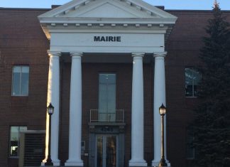 Montréal-Nord et le Syndicat des cols bleus confiants de régler les griefs par la négociation Montréal-Nord et le Syndicat des cols bleus confiants de régler les griefs par la négociation