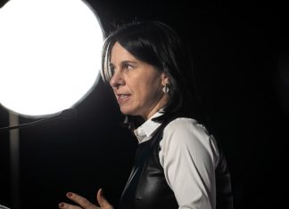 COVID-19 : La mairesse de Montréal décrète l’état d’urgence COVID-19 : La mairesse de Montréal décrète l'état d'urgence