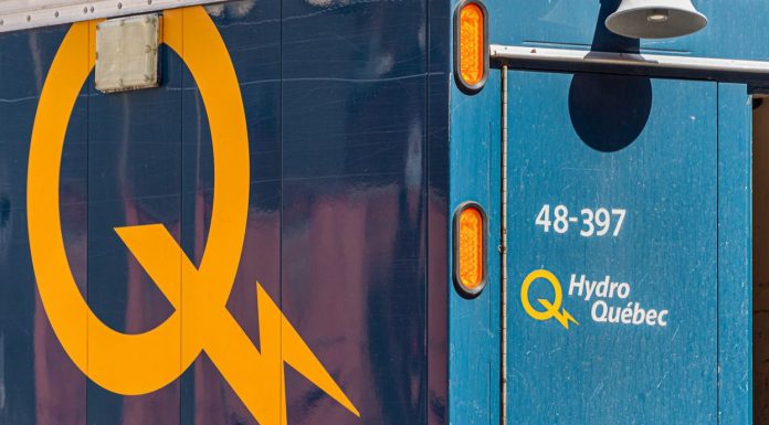 Québec : 85 000 clients privés d’électricité Québec : 85 000 clients privés d’électricité
