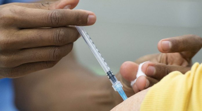 Clic Santé : Les 50 à 54 ans peuvent prendre rendez-vous pour leur 3e dose Clic Santé : Les 50 à 54 ans peuvent prendre rendez-vous pour leur 3e dose