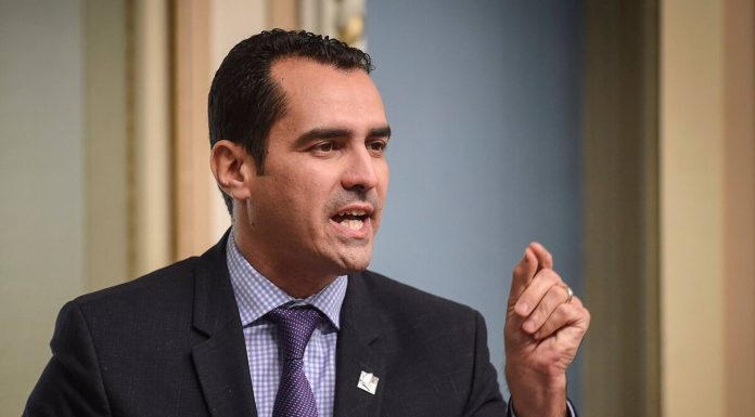 Québec : Le PLQ conteste la fermeture des commerces le dimanche Québec : Le PLQ conteste la fermeture des commerces le dimanche