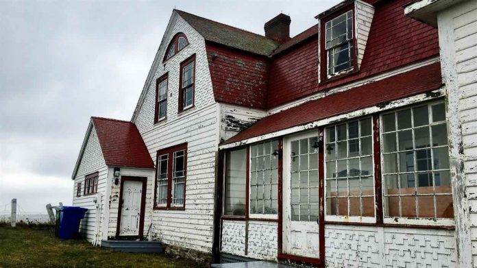 Québec : Des travaux pour la sauvegarde de la villa Frederick-James à Percé