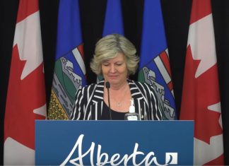 Renforcement des lois qui interdisent les mutilations génitales féminines Renforcement des lois qui interdisent les mutilations génitales féminines