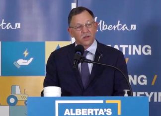 Amélioration des installations communautaires partout en Alberta Amélioration des installations communautaires partout en Alberta