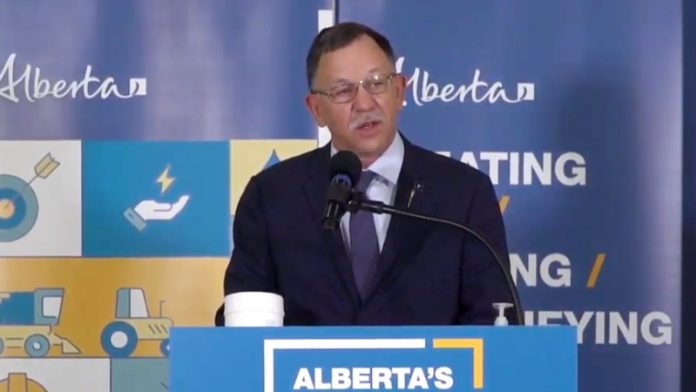 Amélioration des installations communautaires partout en Alberta