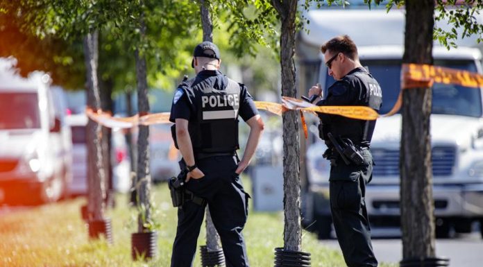 Fusillade dans l’arrondissement de Saint-Laurent: le SPVM arrête trois suspects Fusillade dans l’arrondissement de Saint-Laurent: le SPVM arrête trois suspects