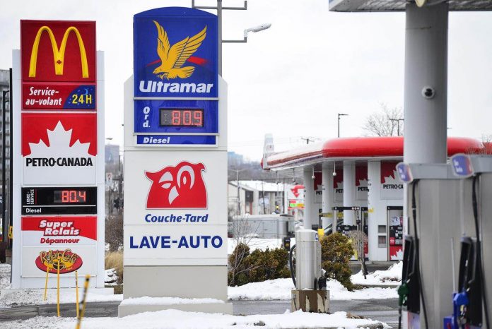 Les Albertains paieront l’essence moins cher