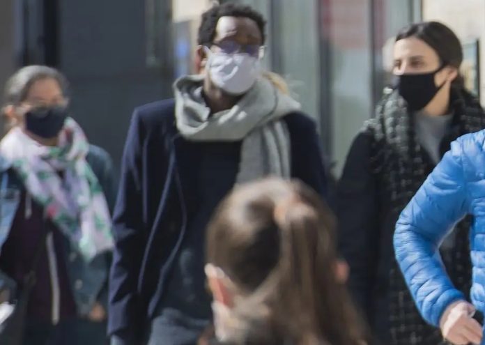 Fin du port du masque: nouveaux ajustements aux mesures sanitaires