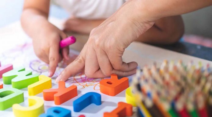 Une éducatrice en garderie montréalaise admet avoir frappé quatre enfants Une éducatrice en garderie montréalaise admet avoir frappé quatre enfants