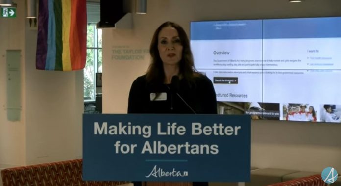 Le Carrefour pour les femmes de l’Alberta aide les femmes à trouver du soutien