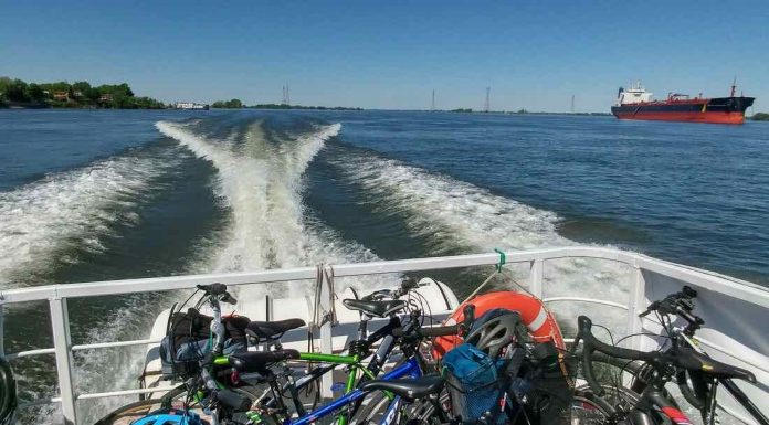 Montréal : Les navettes Fleuve à vélo sont de retour! Montréal : Les navettes Fleuve à vélo sont de retour!