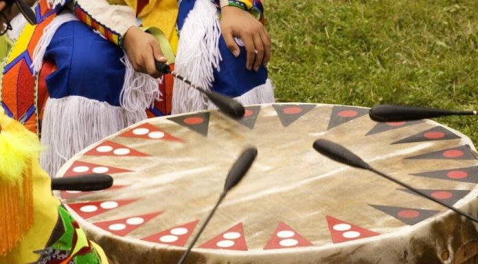 Québec : Célébration et de partage de la culture autochtone Québec : Célébration et de partage de la culture autochtone