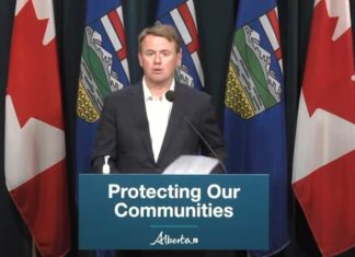 Alberta : Un plan pour augmenter le nombre de policiers Alberta : Un plan pour augmenter le nombre de policiers