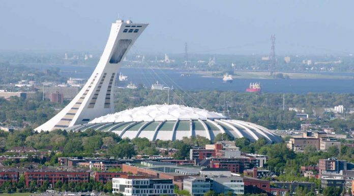 Québec : La tour du stade olympique au maximum de sa capacité pour la première fois Québec : La tour du stade olympique au maximum de sa capacité pour la première fois