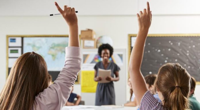 Davantage de possibilités de crédits à double reconnaissance pour les élèves Davantage de possibilités de crédits à double reconnaissance pour les élèves