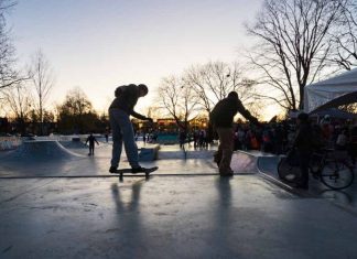 Montréal : Inauguration du planchodrome du parc Ahuntsic Montréal : Inauguration du planchodrome du parc Ahuntsic