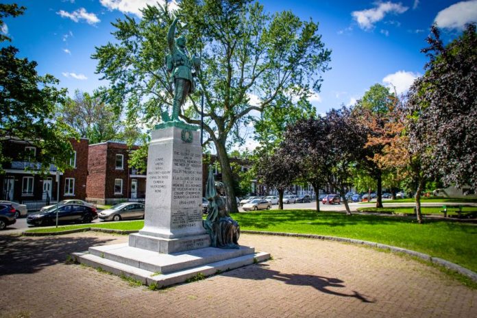 Montréal: inauguration d'un nouveau muret et des nouveaux aménagements