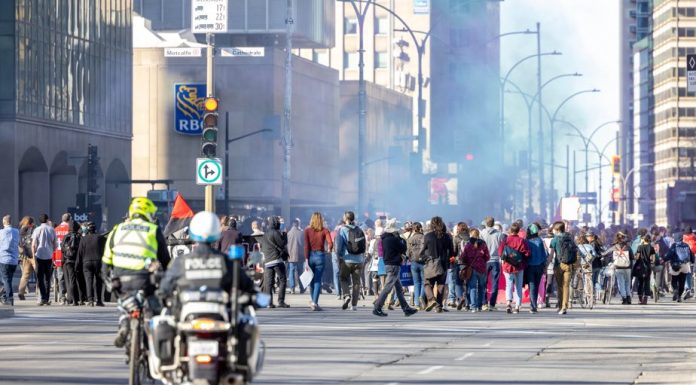 Printemps érable: Montréal versera trois millions à des manifestants dont les droits ont été bafoués Printemps érable: Montréal versera trois millions à des manifestants dont les droits ont été bafoués