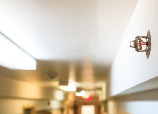 Résidences privées pour aînés (RPA): l’installation de gicleurs reportée à décembre 2024 Résidences privées pour aînés (RPA): l'installation de gicleurs reportée à décembre 2024