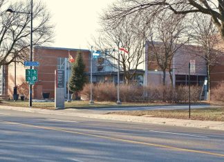 La Maison de la Culture de Pointe-aux-Trembles Accueille les Artistes en Arts Visuels du Quartier La Maison de la Culture de Pointe-aux-Trembles Accueille les Artistes en Arts Visuels du Quartier