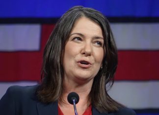 Message du jour de l’An de la première ministre Danielle Smith Message du jour de l’An de la première ministre Danielle Smith