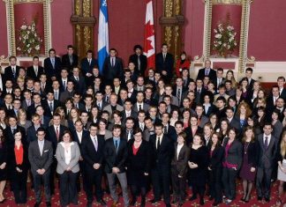 Parlement étudiant du Québec: Quelques jours dans la peau d’un parlementaire Parlement étudiant du Québec: Quelques jours dans la peau d’un parlementaire