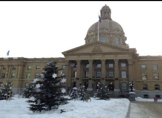 Récompenser des efforts exceptionnels en matière de justice communautaire Récompenser des efforts exceptionnels en matière de justice communautaire