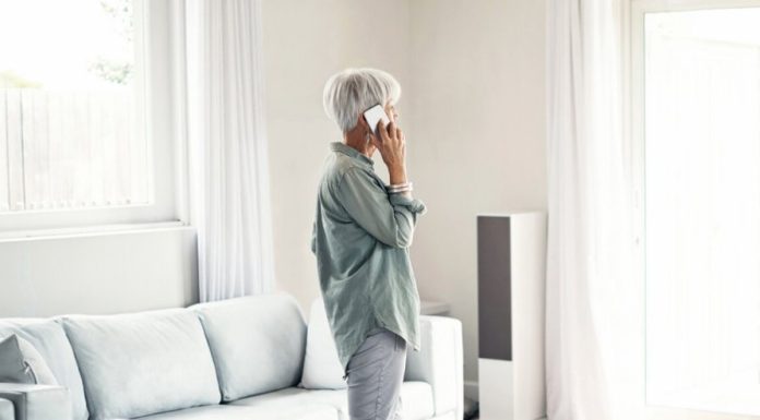 Les autorités alertent sur l’augmentation de l’arnaque « grand-parent » au Canada Les autorités alertent sur l'augmentation de l'arnaque "grand-parent" au Canada