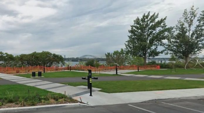 Montréal honore la mémoire de Michel Chartrand avec l’ouverture d’un parc linéaire Montréal honore la mémoire de Michel Chartrand avec l'ouverture d'un parc linéaire