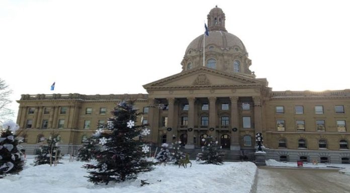 Un million d’Albertains recevront des prestations pour contrer l’inflation Un million d’Albertains recevront des prestations pour contrer l’inflation