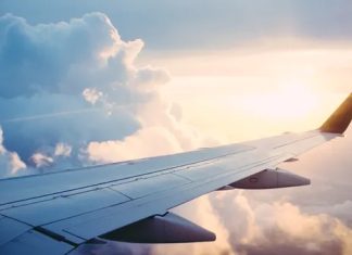 Les Canadiens négligent l’assurance voyage, révèle un sondage récent Les Canadiens négligent l'assurance voyage, révèle un sondage récent